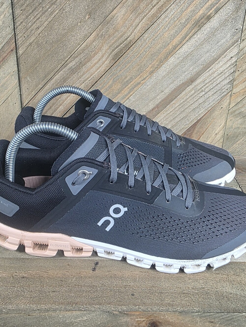 On Running Cloudflow 3.0 Womens Athletic Running Shoes Size 9 Rock Rose 35.99234